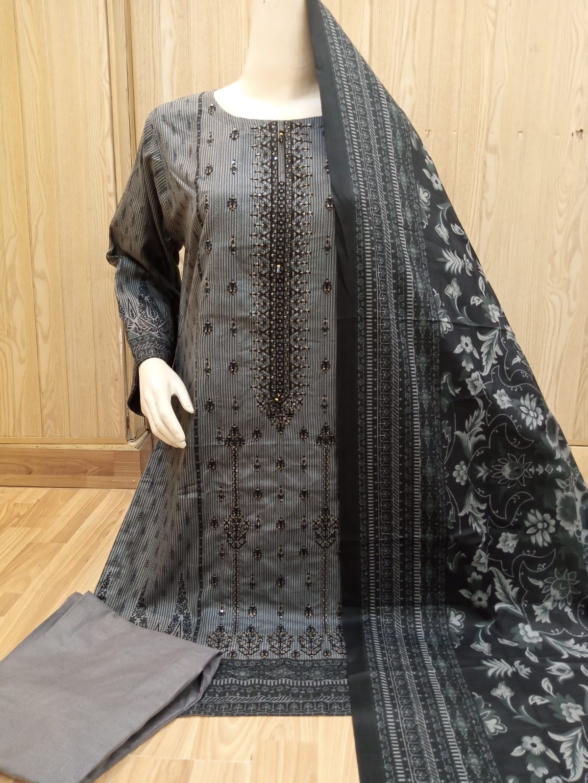 DHANAK Winter Collection Embroidered 3PC Suits